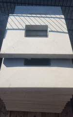 Abdeckplatte 57x50cm aus Beton mit Wassernase 15x20cm Ausschnitt